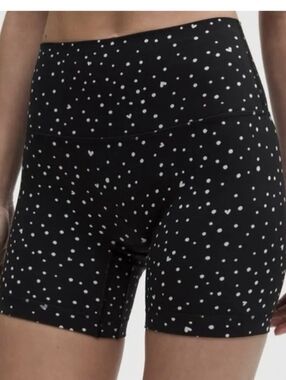 Lululemon Align No Line Heart Scatter Shorts Size 12 NWT